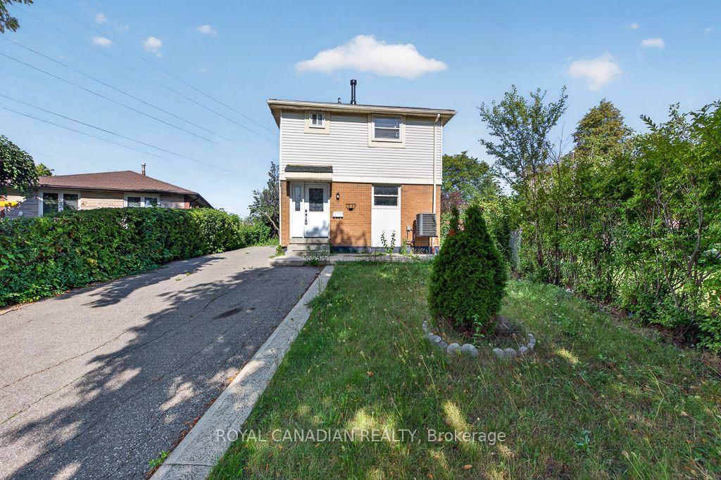 Photo 5 of 6 Damascus Drive, Etobicoke, West Humber-Clairville — HOMEH