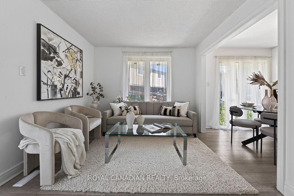 Photo 14 of 6 Damascus Drive, Etobicoke, West Humber-Clairville — HOMEH