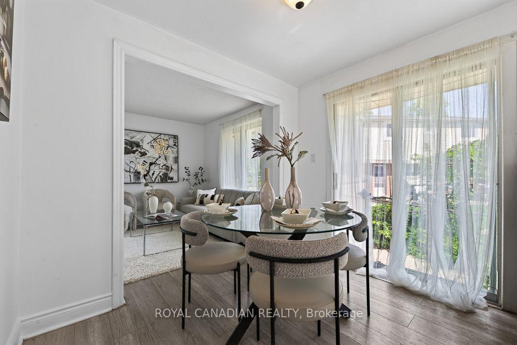 Photo 17 of 6 Damascus Drive, Etobicoke, West Humber-Clairville — HOMEH