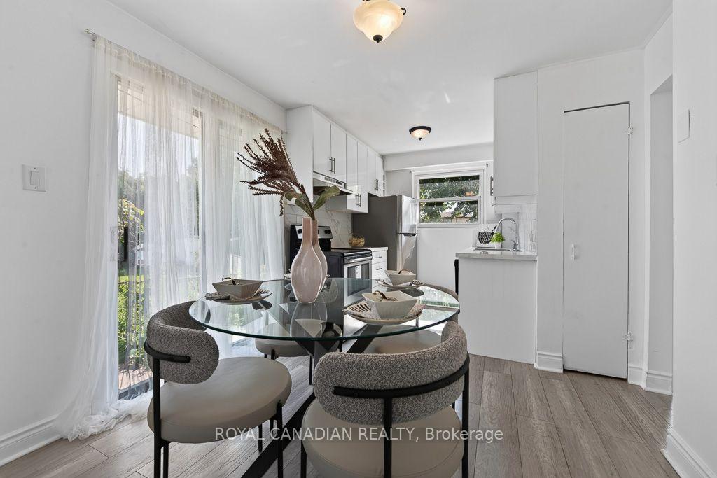 Photo 18 of 6 Damascus Drive, Etobicoke, West Humber-Clairville — HOMEH