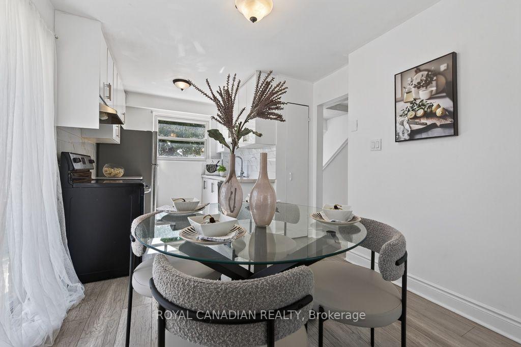 Photo 20 of 6 Damascus Drive, Etobicoke, West Humber-Clairville — HOMEH