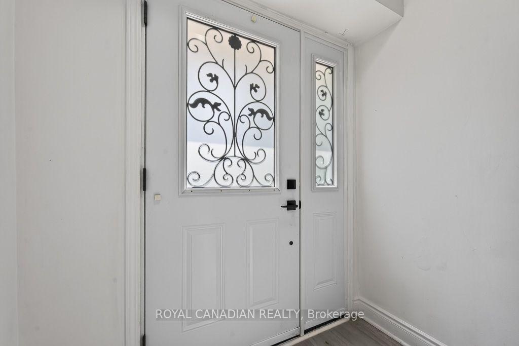 Photo 25 of 6 Damascus Drive, Etobicoke, West Humber-Clairville — HOMEH