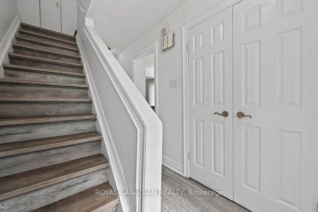 Photo 26 of 6 Damascus Drive, Etobicoke, West Humber-Clairville — HOMEH