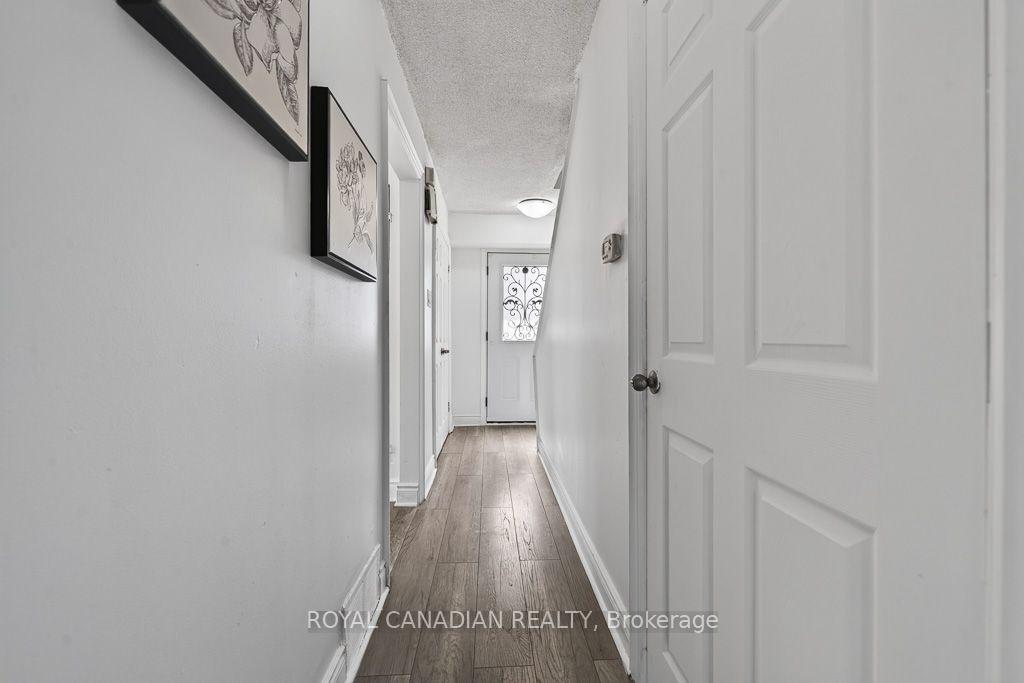 Photo 29 of 6 Damascus Drive, Etobicoke, West Humber-Clairville — HOMEH