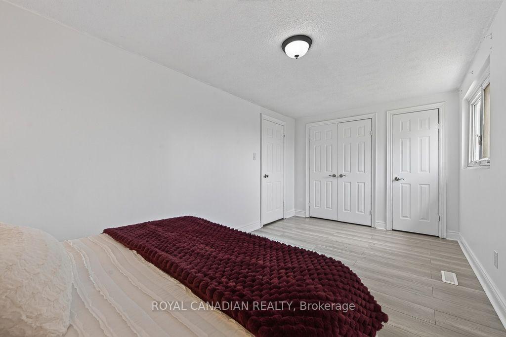 Photo 32 of 6 Damascus Drive, Etobicoke, West Humber-Clairville — HOMEH