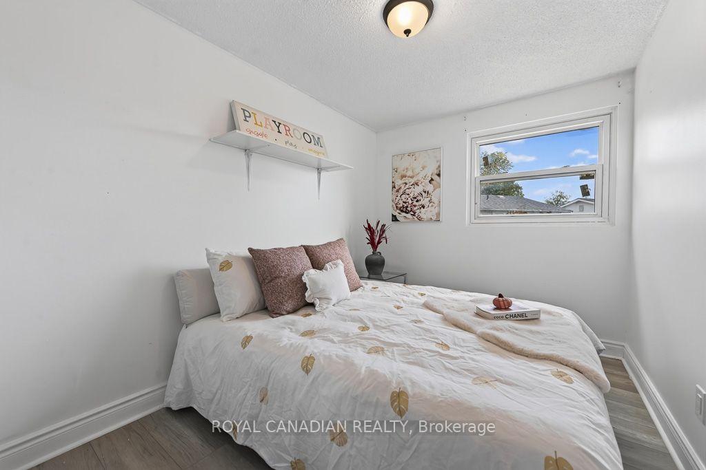 Photo 36 of 6 Damascus Drive, Etobicoke, West Humber-Clairville — HOMEH