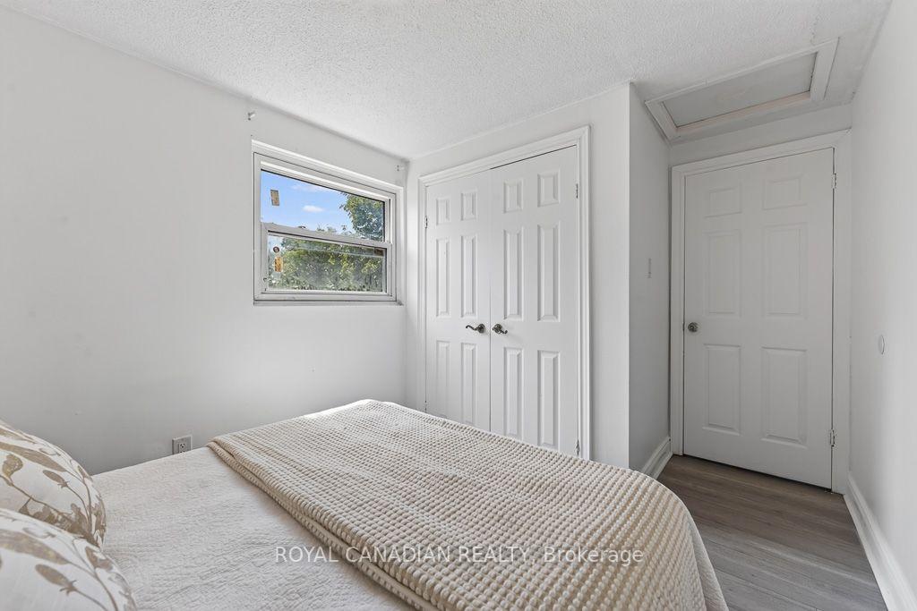 Photo 38 of 6 Damascus Drive, Etobicoke, West Humber-Clairville — HOMEH