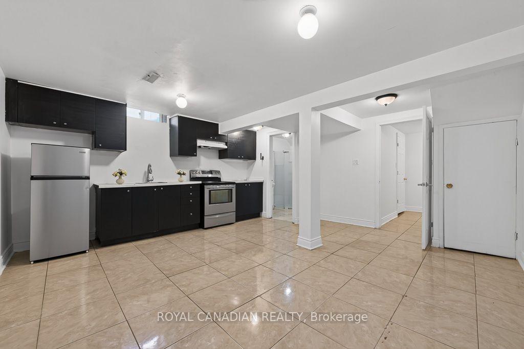Photo 44 of 6 Damascus Drive, Etobicoke, West Humber-Clairville — HOMEH