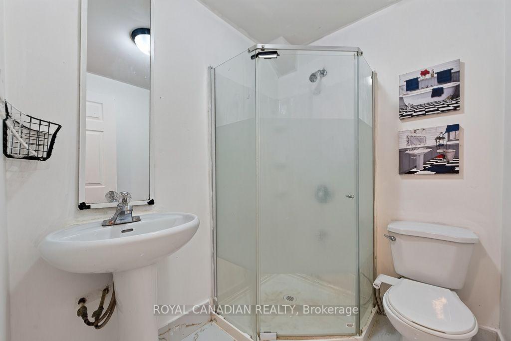 Photo 46 of 6 Damascus Drive, Etobicoke, West Humber-Clairville — HOMEH