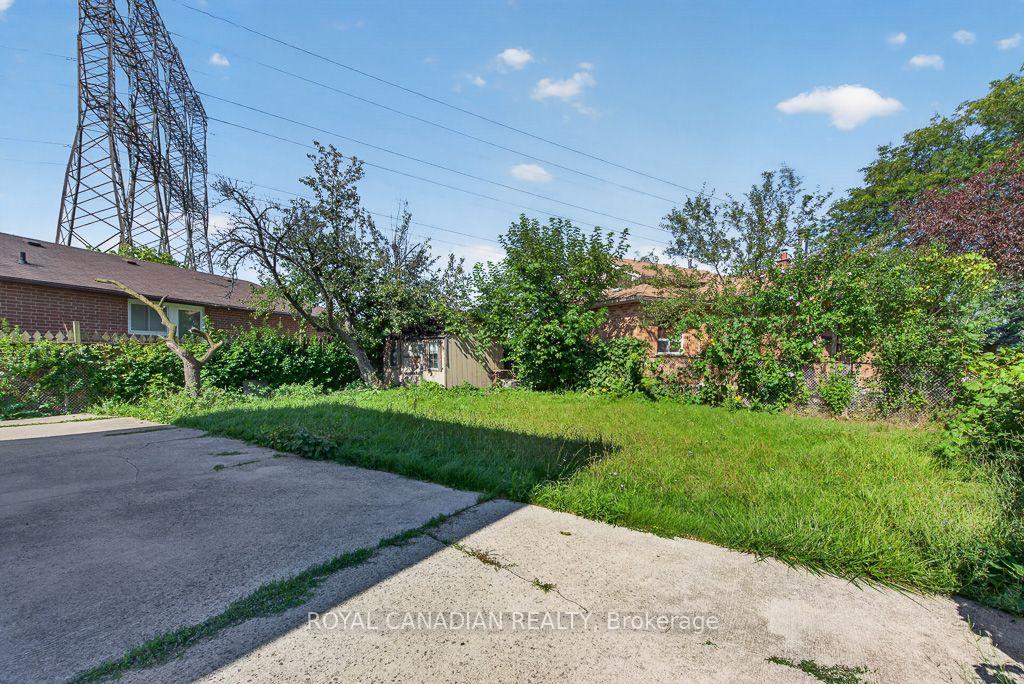 Photo 49 of 6 Damascus Drive, Etobicoke, West Humber-Clairville — HOMEH