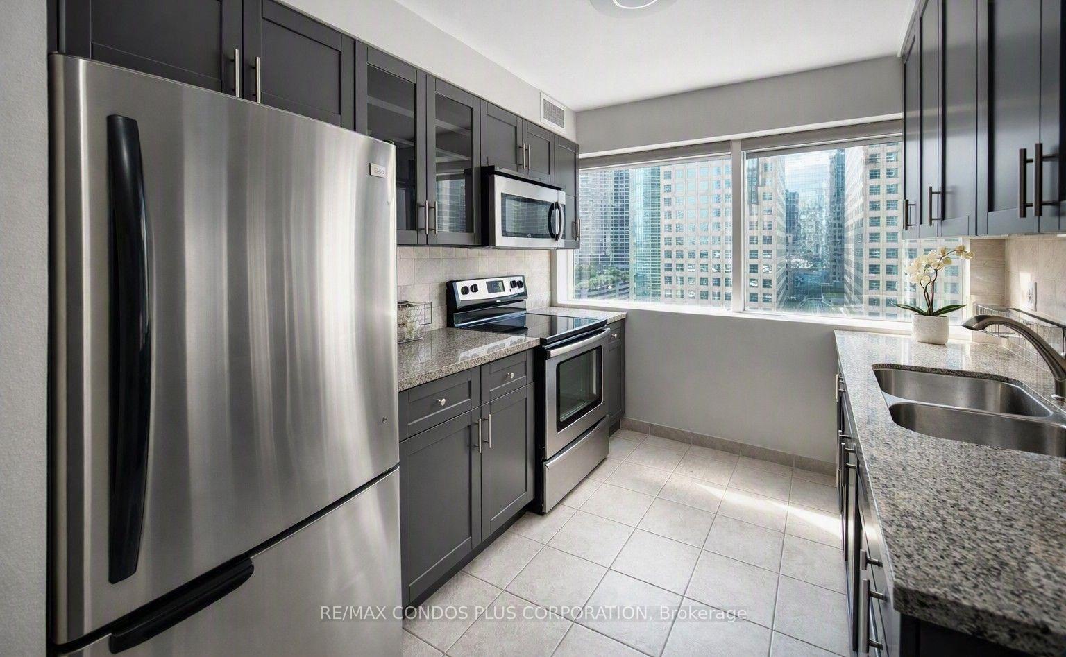 Photo 6 of Unit 1211, 10 Queens Quay W, Toronto, Waterfront Communities — HOMEH
