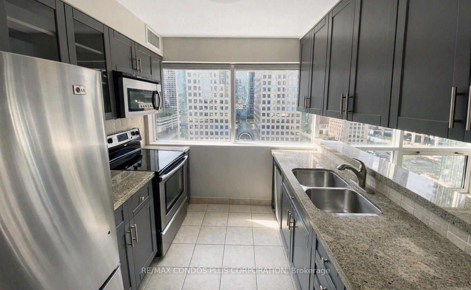 Photo 5 of Unit 1211, 10 Queens Quay W, Toronto, Waterfront Communities — HOMEH