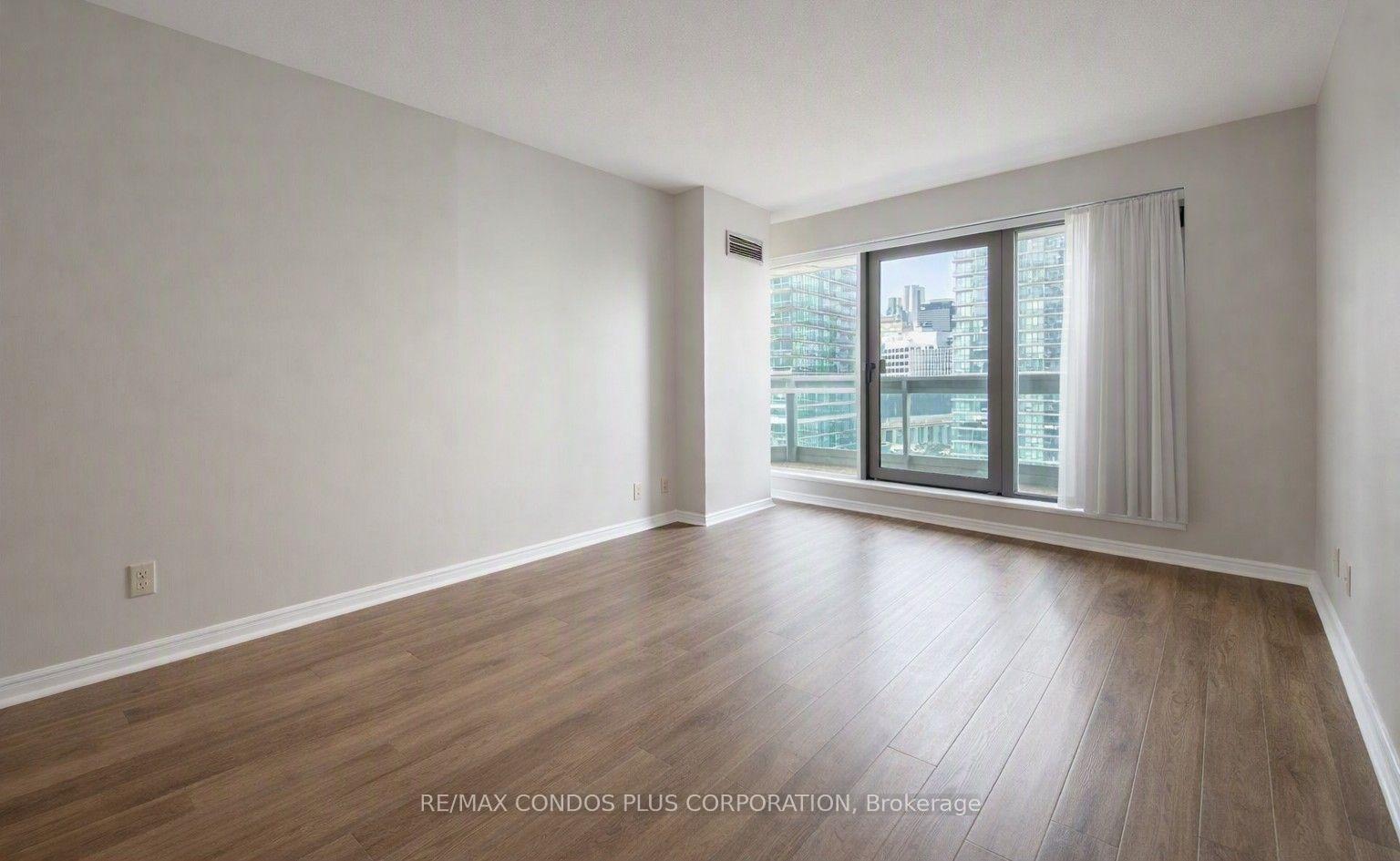 Photo 13 of Unit 1211, 10 Queens Quay W, Toronto, Waterfront Communities — HOMEH