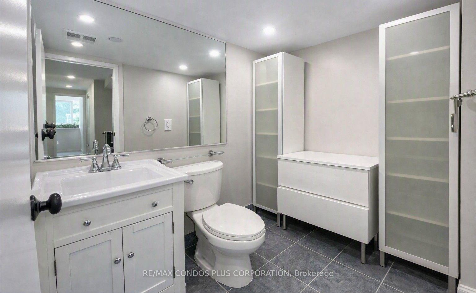 Photo 16 of Unit 1211, 10 Queens Quay W, Toronto, Waterfront Communities — HOMEH