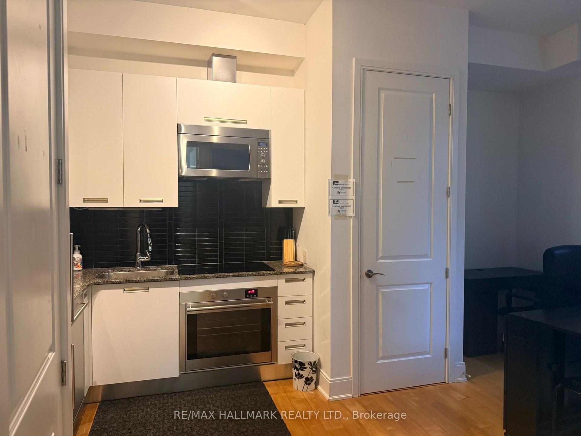 Photo 2 of Unit 803, 21 Balmuto Street, Toronto, Bay Street Corridor — HOMEH