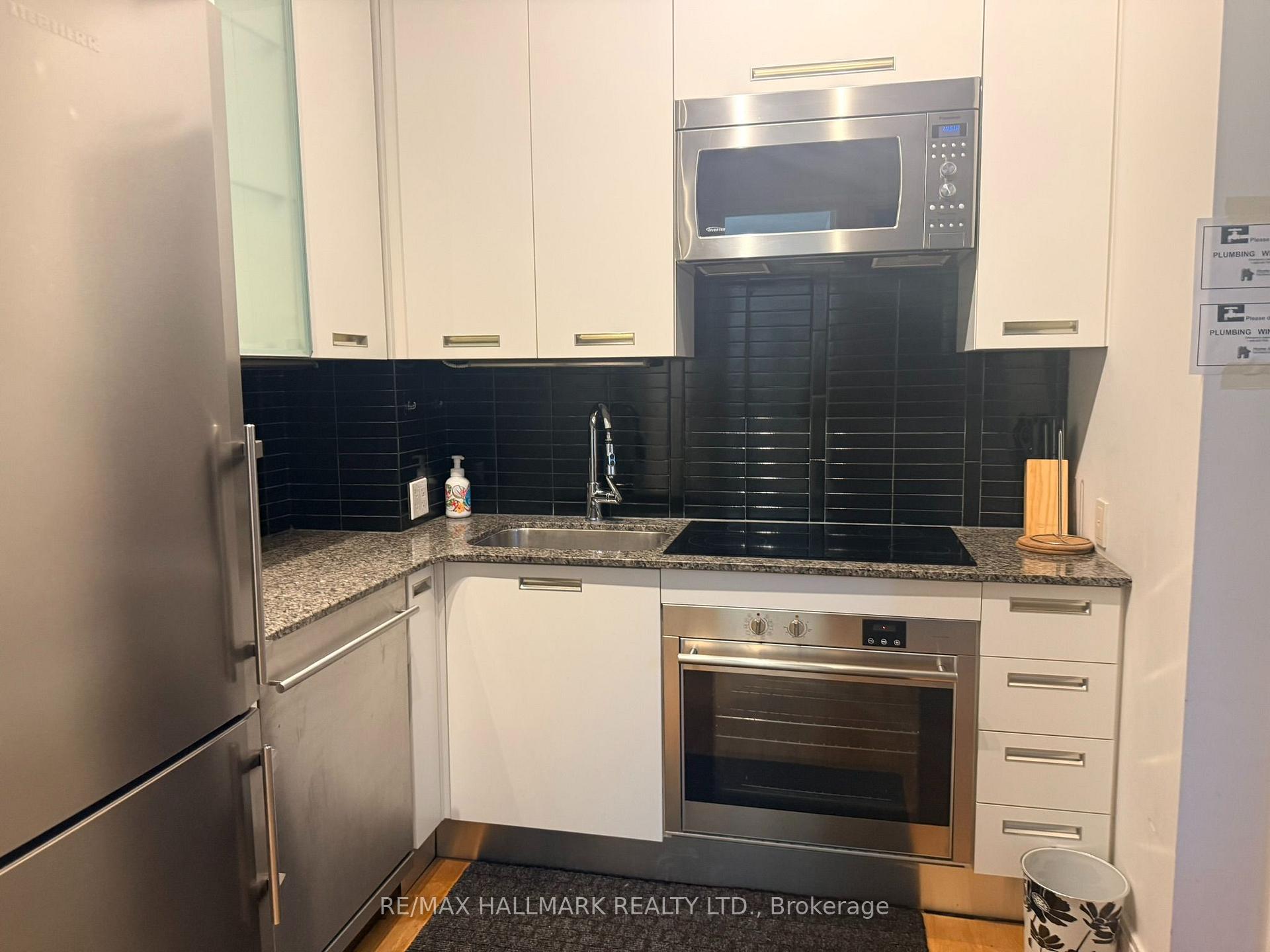 Photo 4 of Unit 803, 21 Balmuto Street, Toronto, Bay Street Corridor — HOMEH