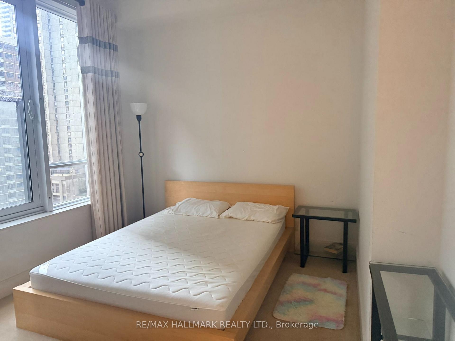 Photo 9 of Unit 803, 21 Balmuto Street, Toronto, Bay Street Corridor — HOMEH