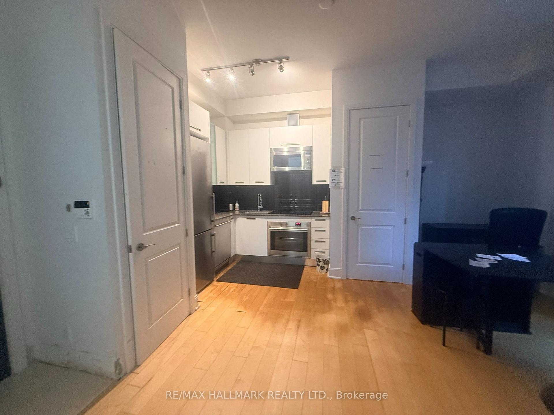 Photo 12 of Unit 803, 21 Balmuto Street, Toronto, Bay Street Corridor — HOMEH