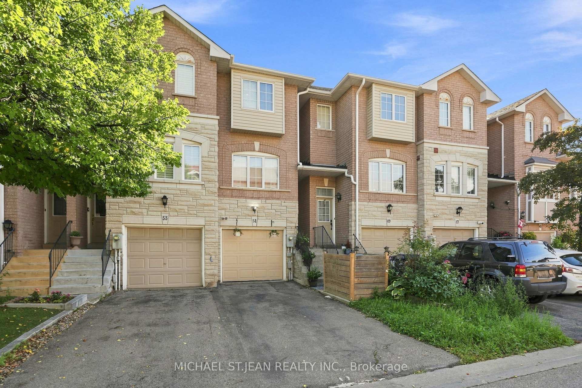 Photo 5 of 51 Mount Dennis Drive, North York, Mount Dennis — HOMEH