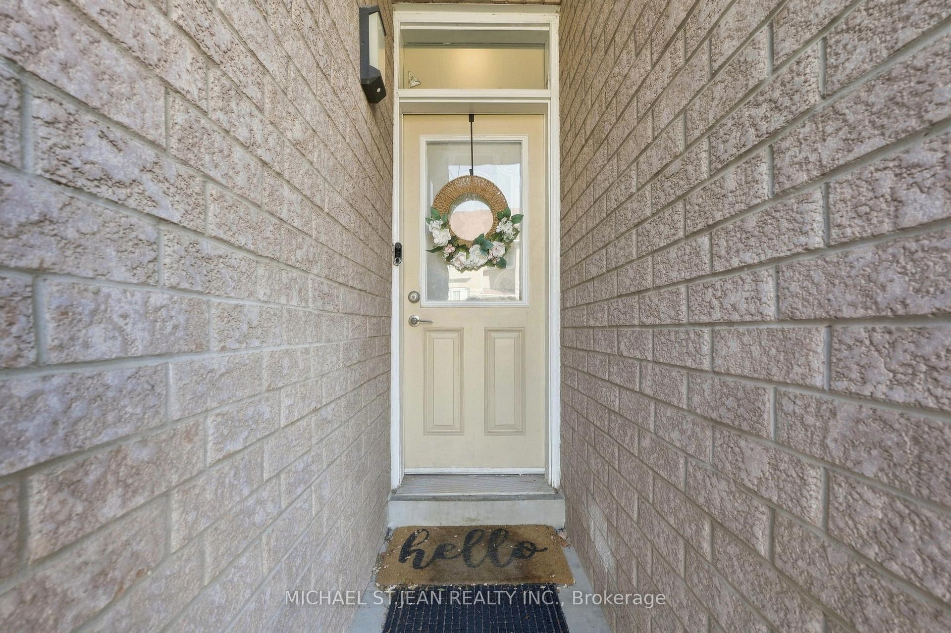 Photo 6 of 51 Mount Dennis Drive, North York, Mount Dennis — HOMEH