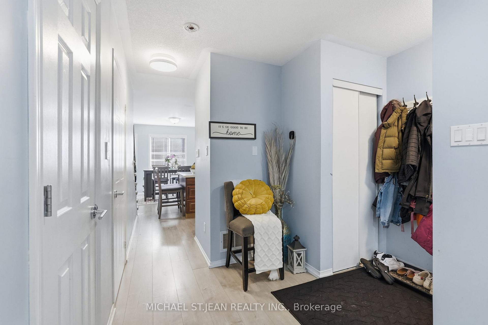 Photo 8 of 51 Mount Dennis Drive, North York, Mount Dennis — HOMEH