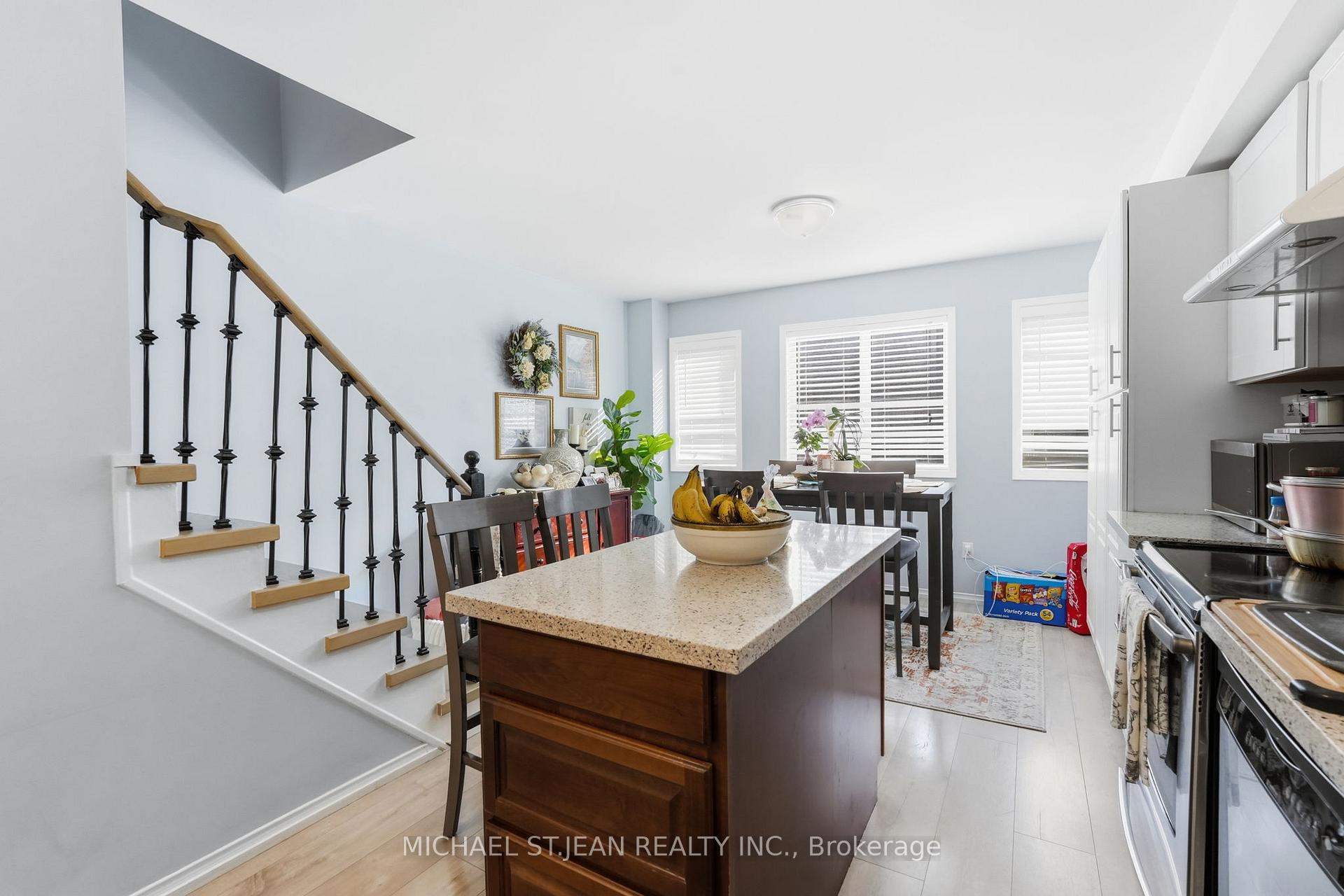 Photo 13 of 51 Mount Dennis Drive, North York, Mount Dennis — HOMEH