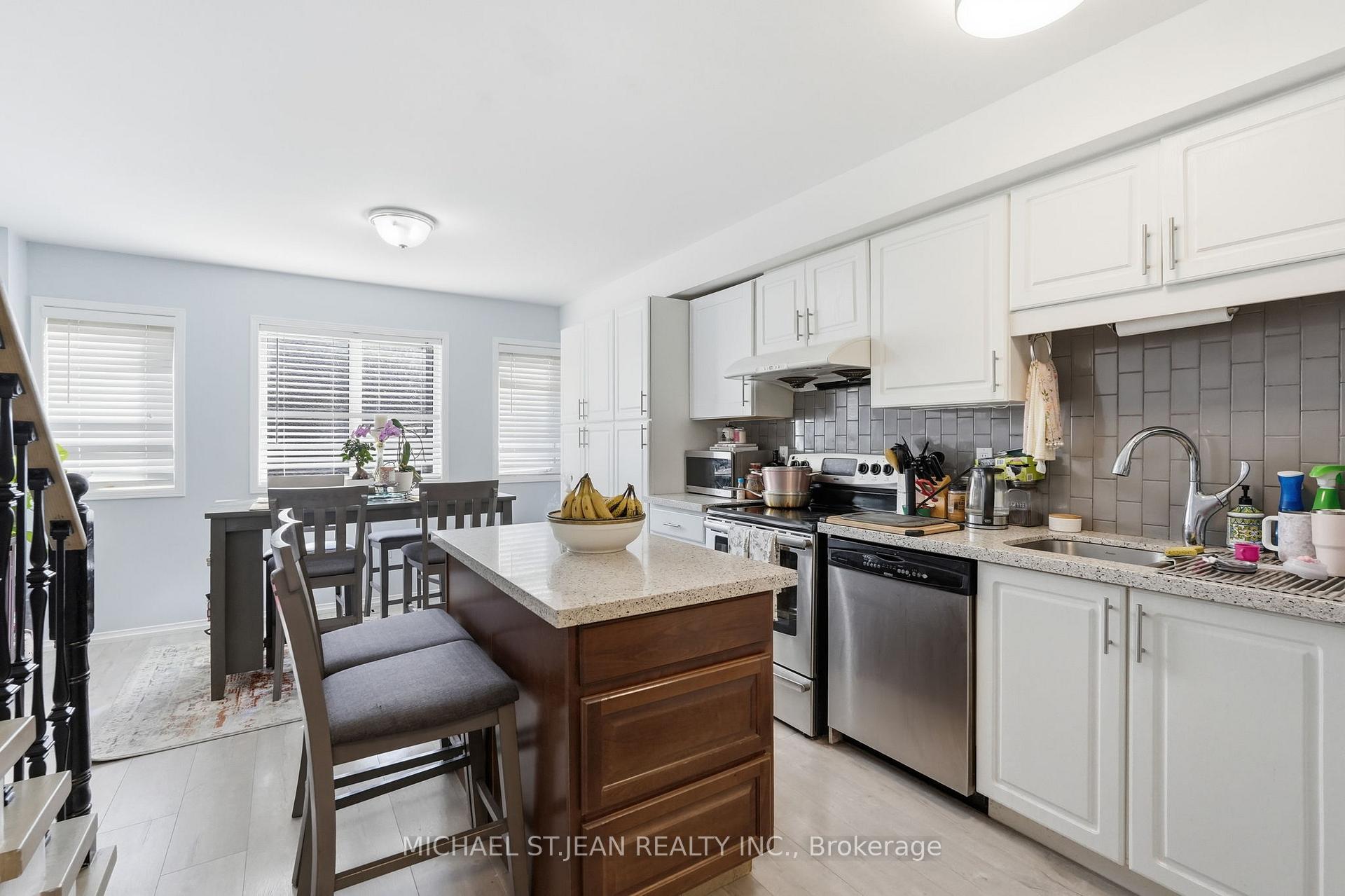 Photo 14 of 51 Mount Dennis Drive, North York, Mount Dennis — HOMEH