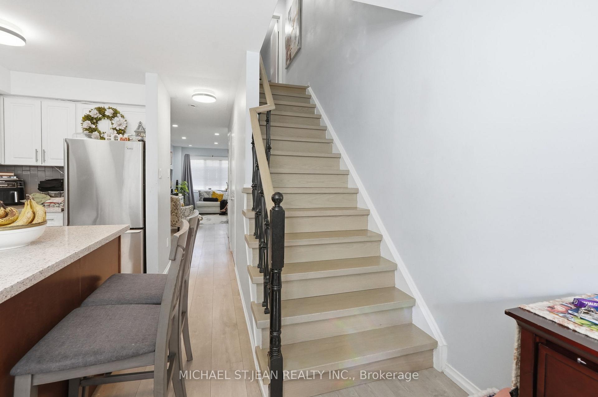 Photo 21 of 51 Mount Dennis Drive, North York, Mount Dennis — HOMEH