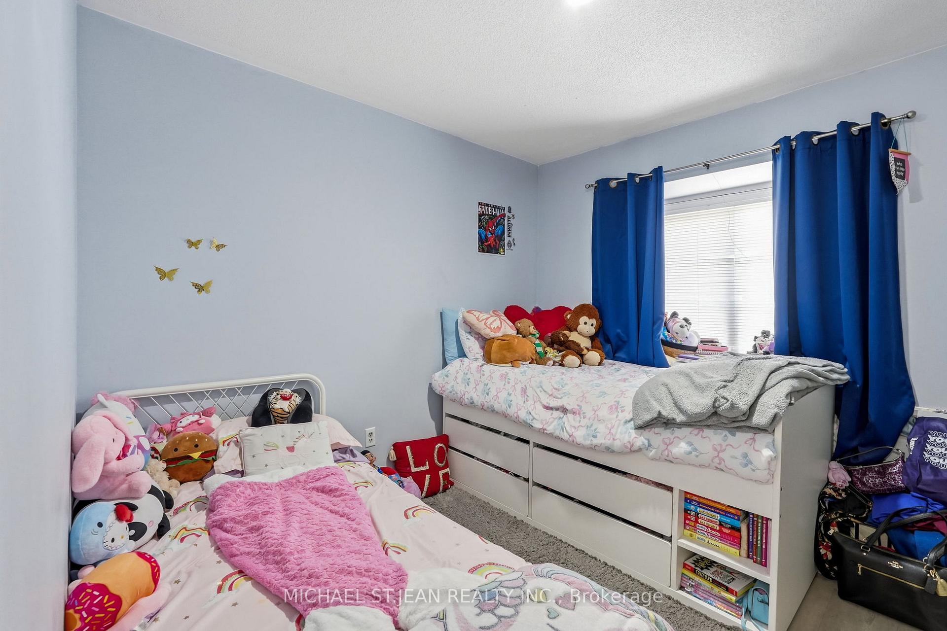 Photo 29 of 51 Mount Dennis Drive, North York, Mount Dennis — HOMEH