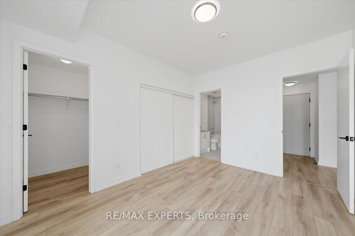 Photo 12 of Unit 203, 335 Wheat Boom Drive, Oakville, Joshua Meadows — HOMEH
