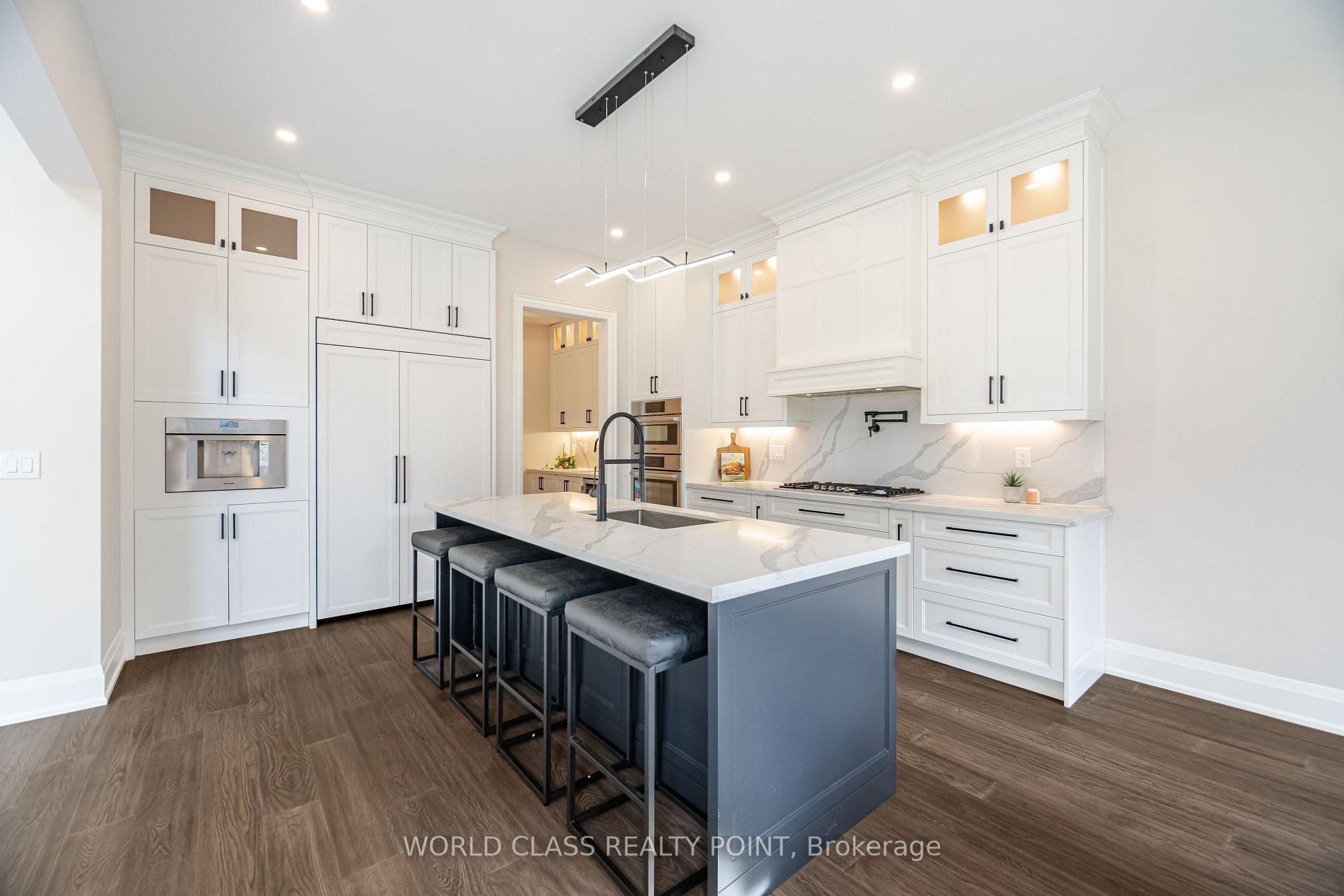 Photo 10 of 560 Woodview Road, Burlington, Roseland — HOMEH