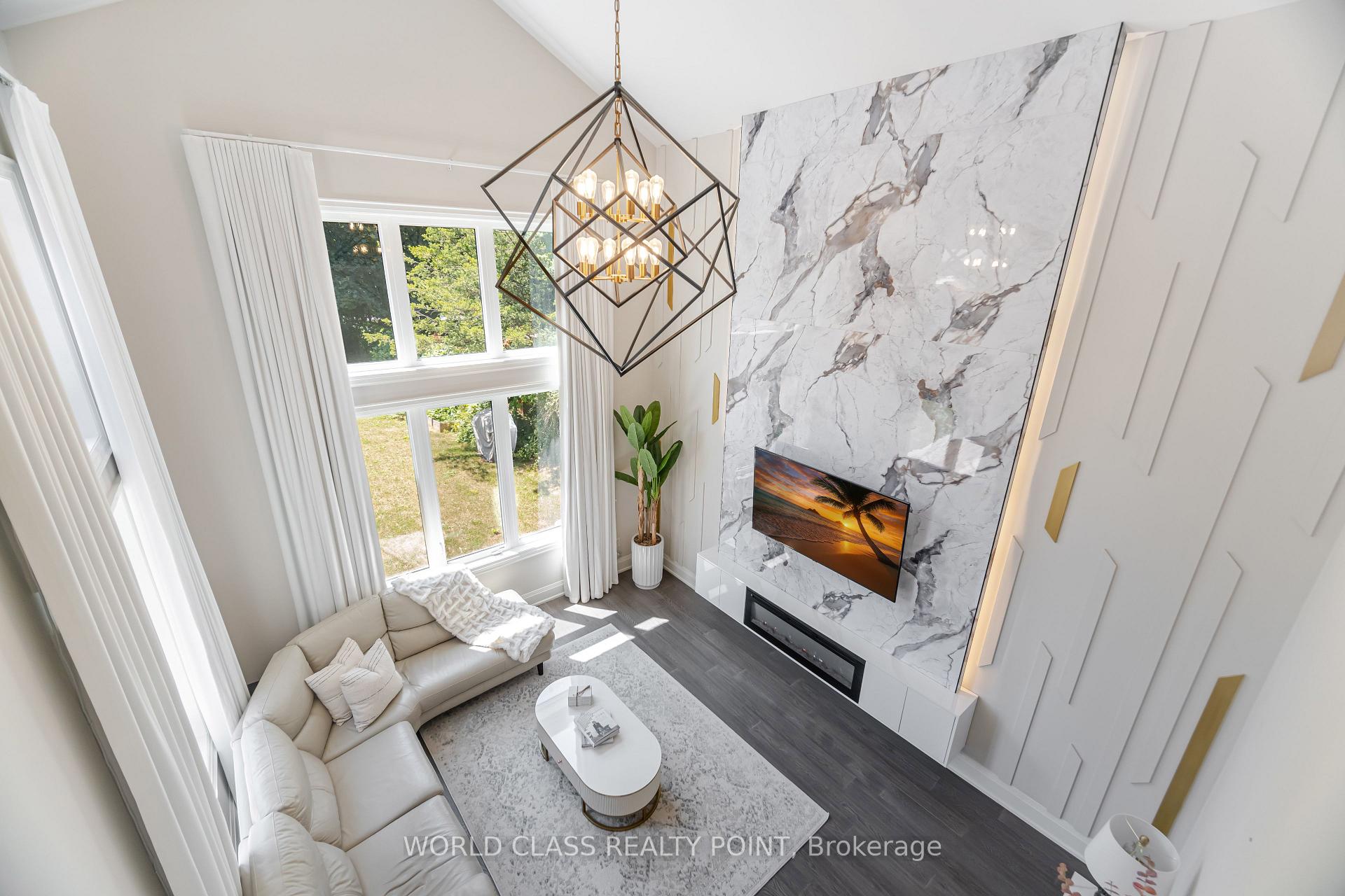 Photo 13 of 560 Woodview Road, Burlington, Roseland — HOMEH