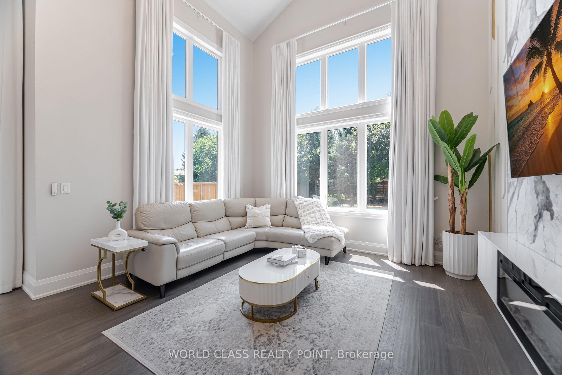 Photo 14 of 560 Woodview Road, Burlington, Roseland — HOMEH