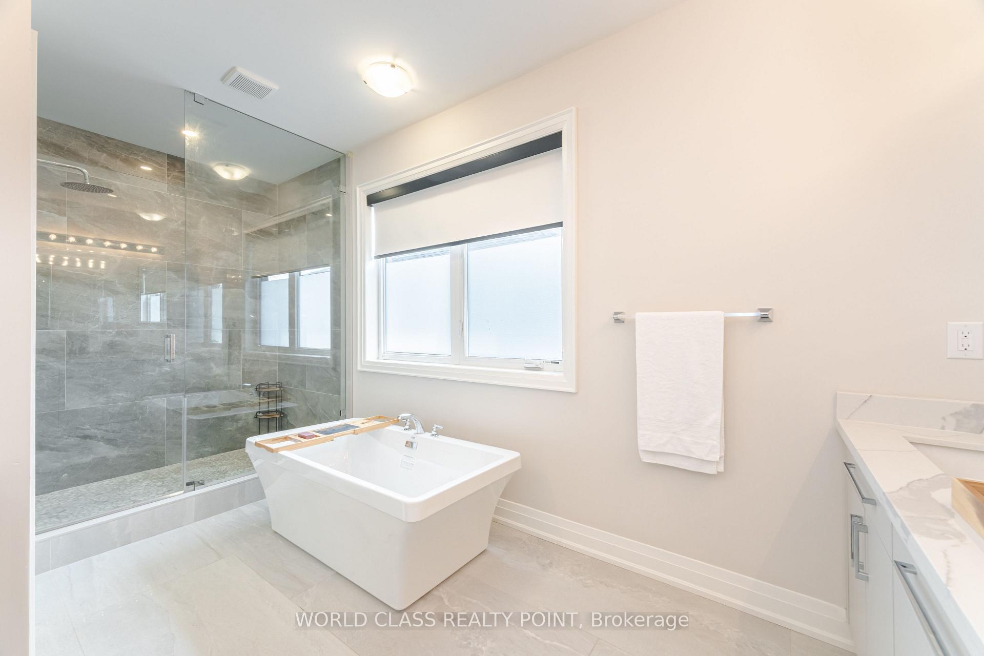 Photo 20 of 560 Woodview Road, Burlington, Roseland — HOMEH