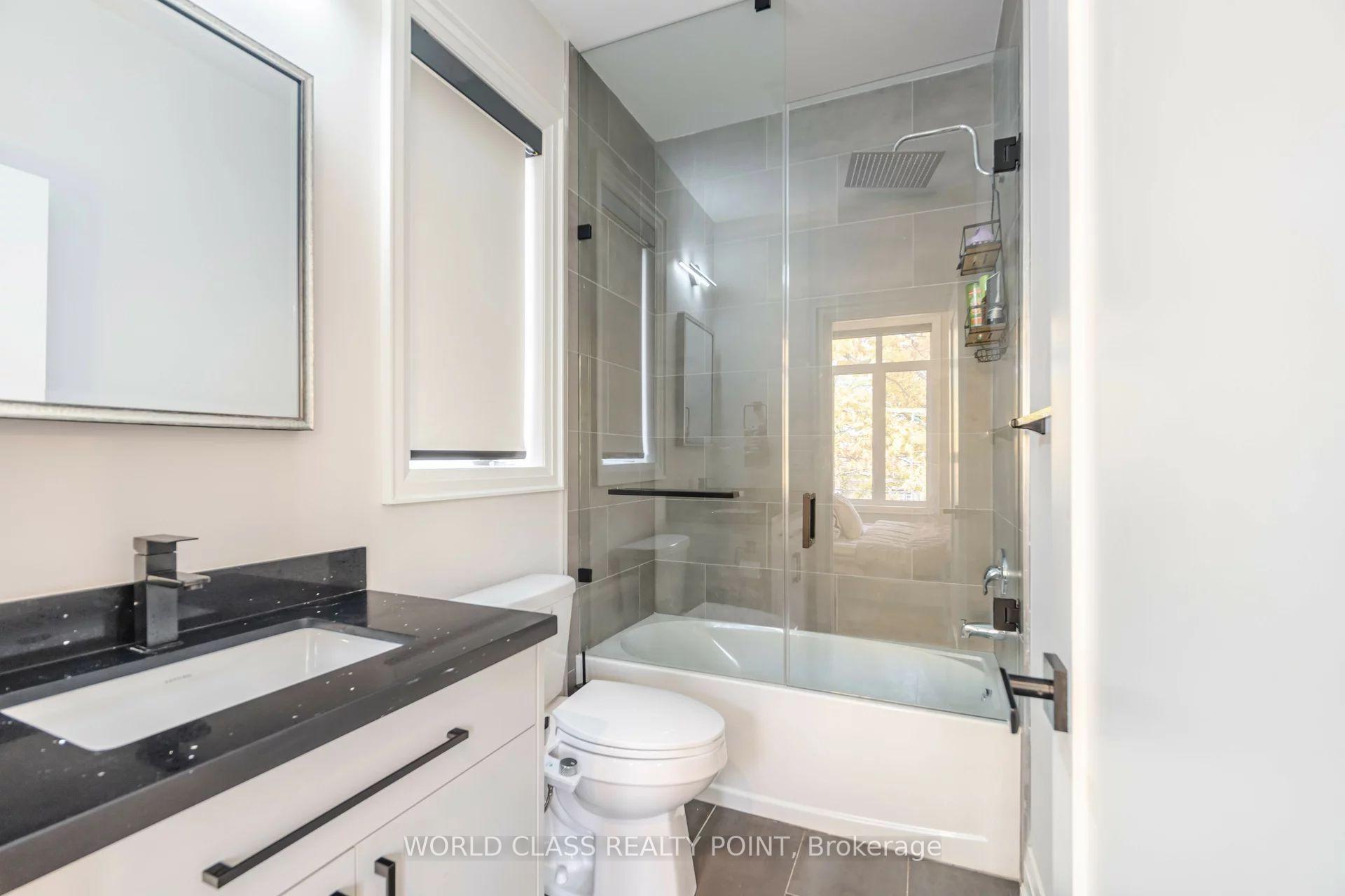 Photo 24 of 560 Woodview Road, Burlington, Roseland — HOMEH
