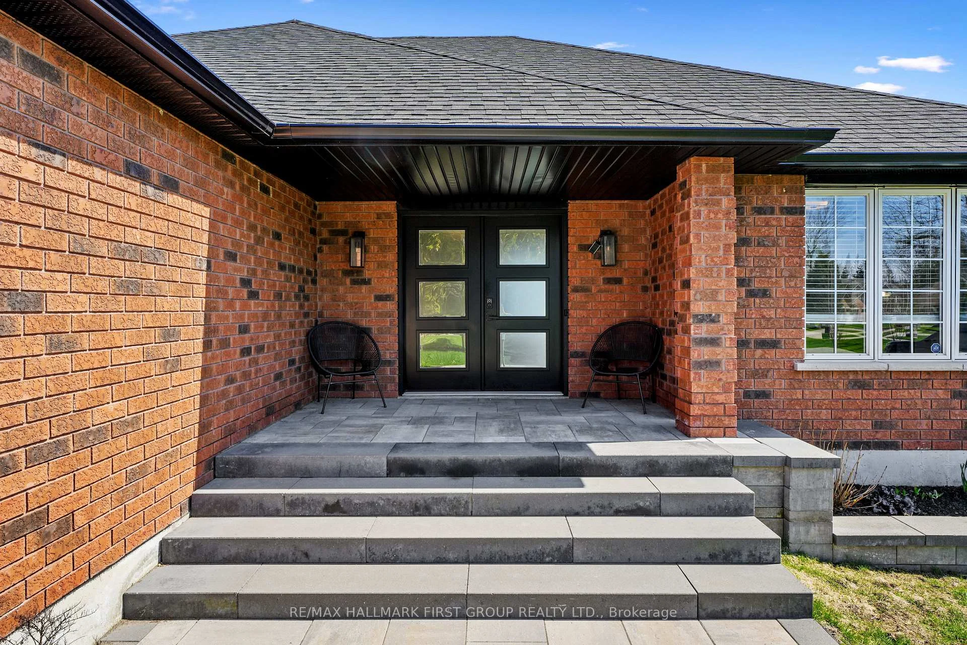 Photo 4 of 75 East House Crescent, Cobourg — HOMEH