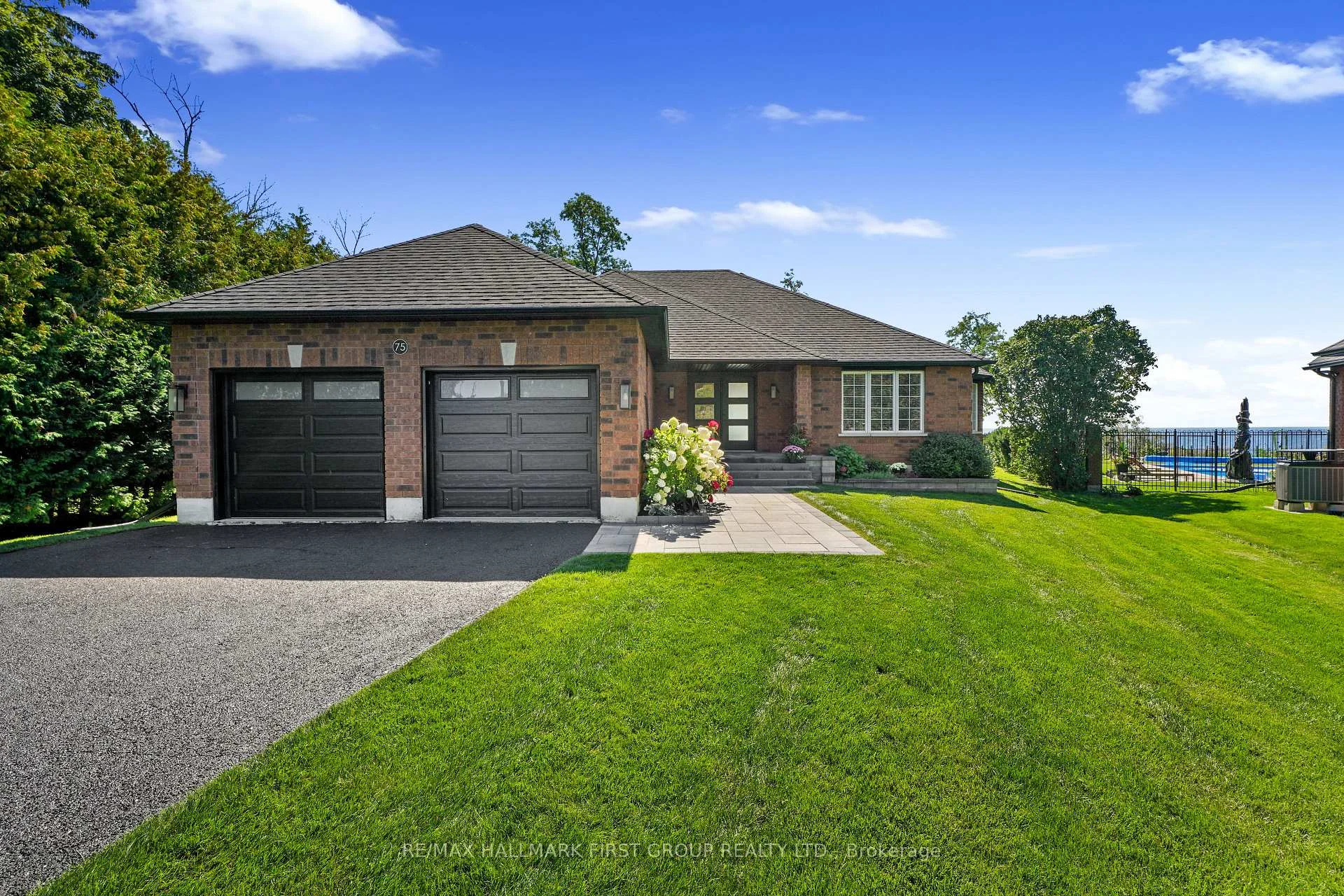 Photo 5 of 75 East House Crescent, Cobourg — HOMEH