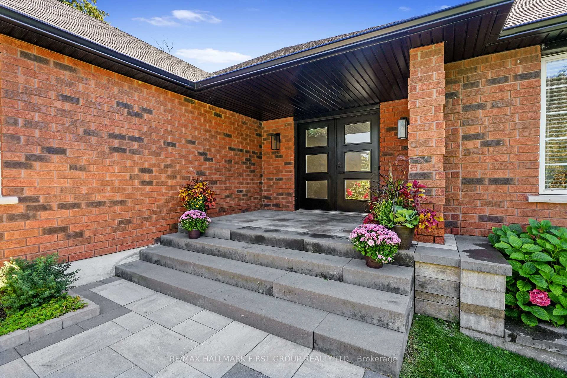 Photo 10 of 75 East House Crescent, Cobourg — HOMEH
