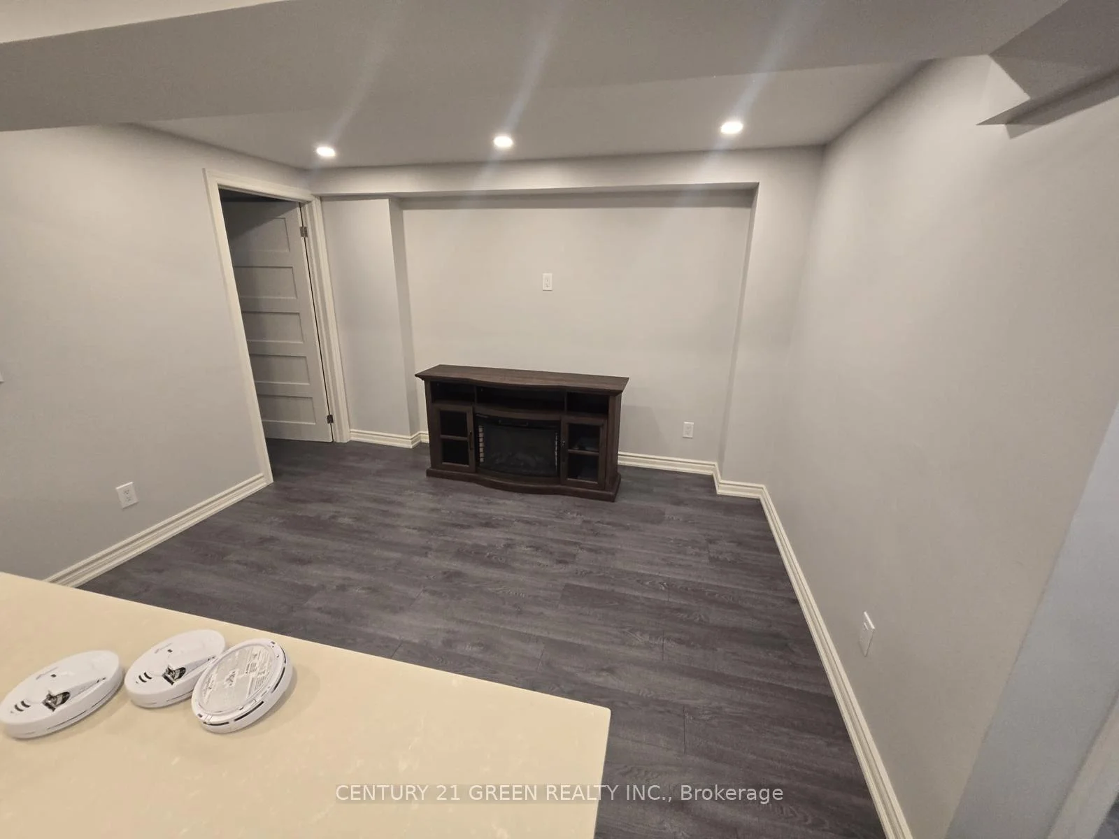 Photo 4 of Unit Upper, 2483 Old Brompton Way, Oakville, Westmount — HOMEH