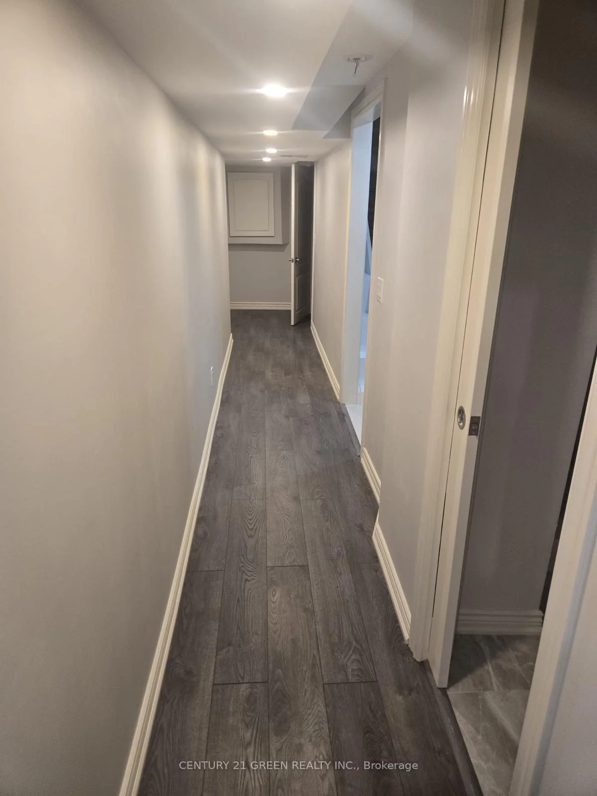 Photo 10 of Unit Upper, 2483 Old Brompton Way, Oakville, Westmount — HOMEH