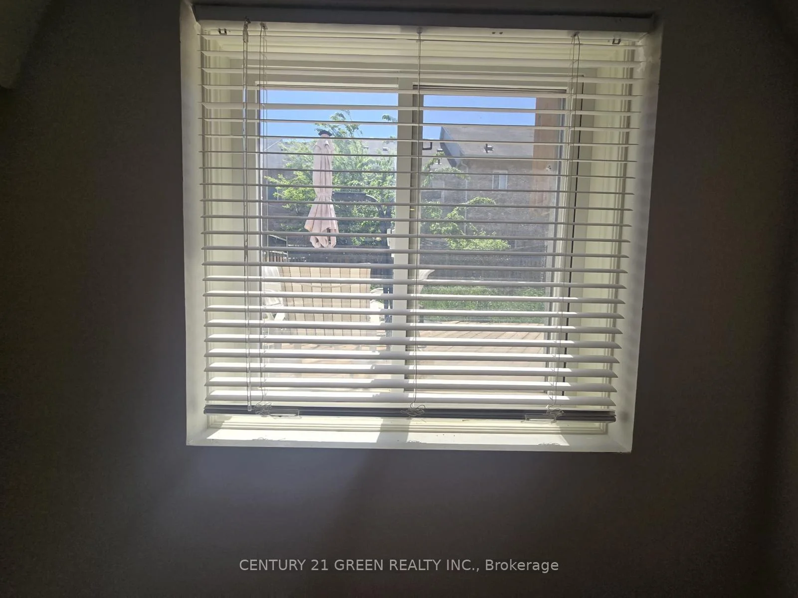 Photo 11 of Unit Upper, 2483 Old Brompton Way, Oakville, Westmount — HOMEH