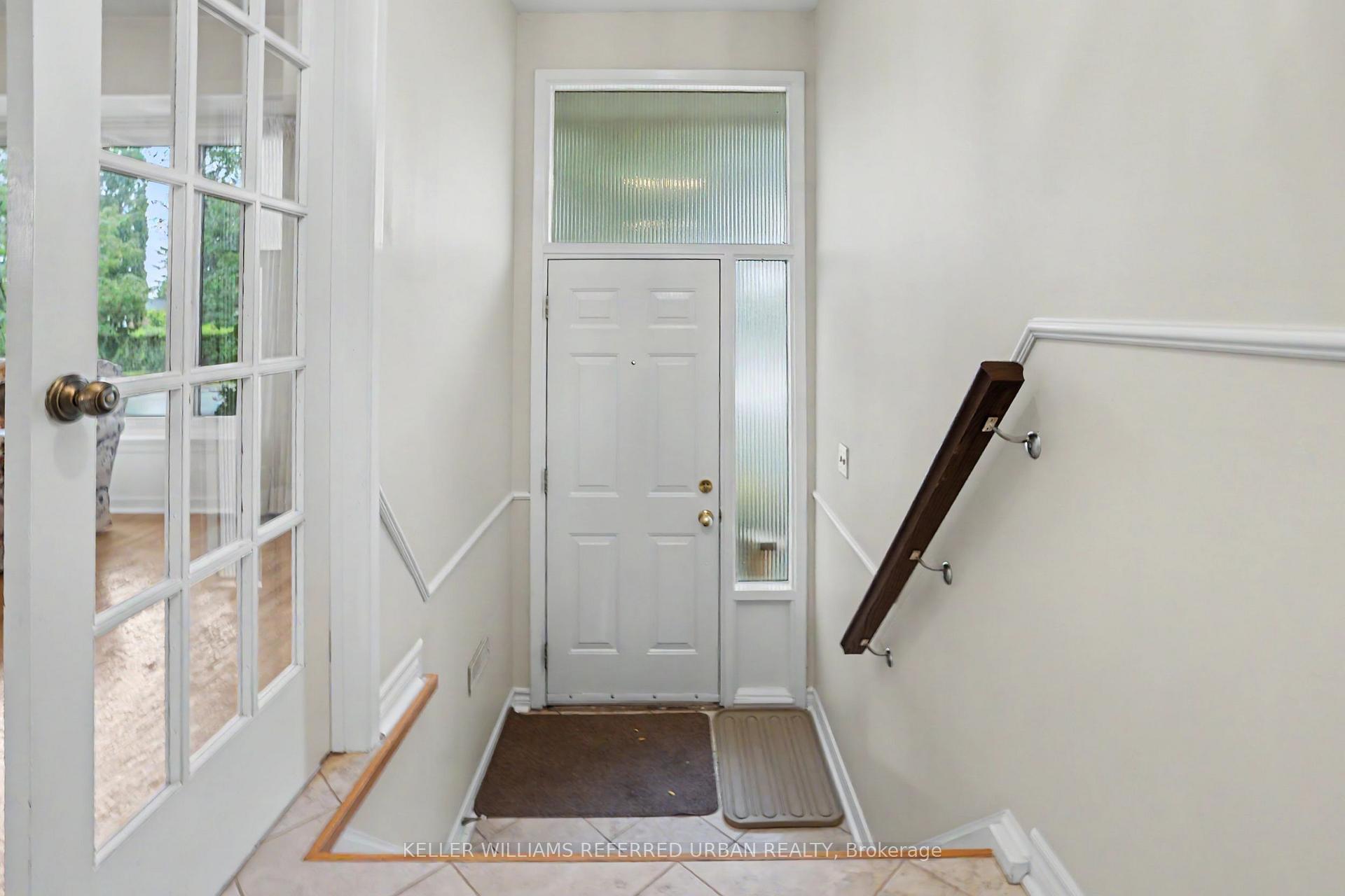 Photo 5 of 2653 Constable Road, Mississauga, Clarkson — HOMEH