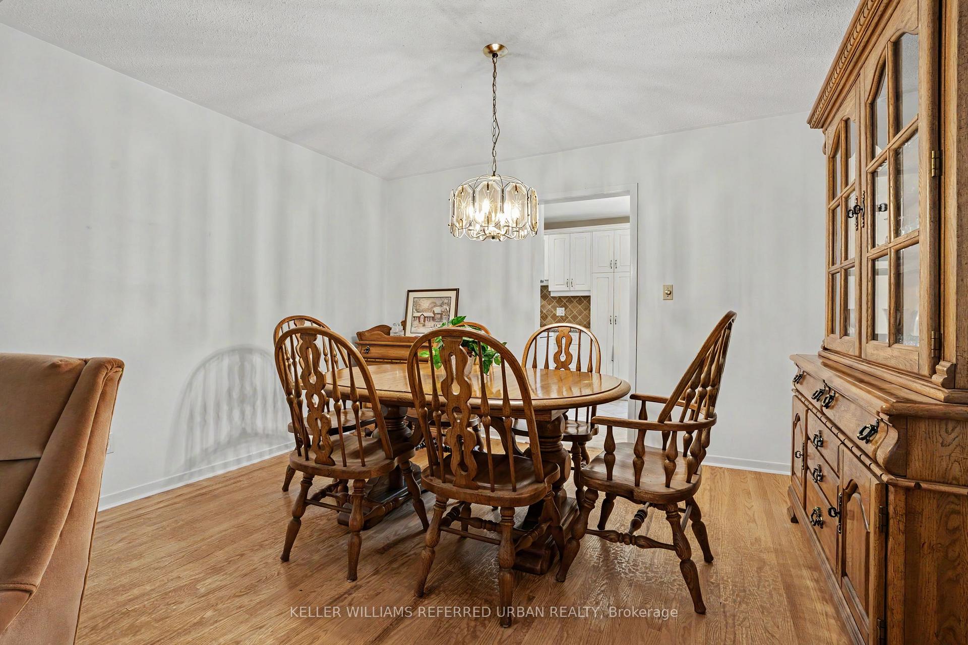 Photo 14 of 2653 Constable Road, Mississauga, Clarkson — HOMEH