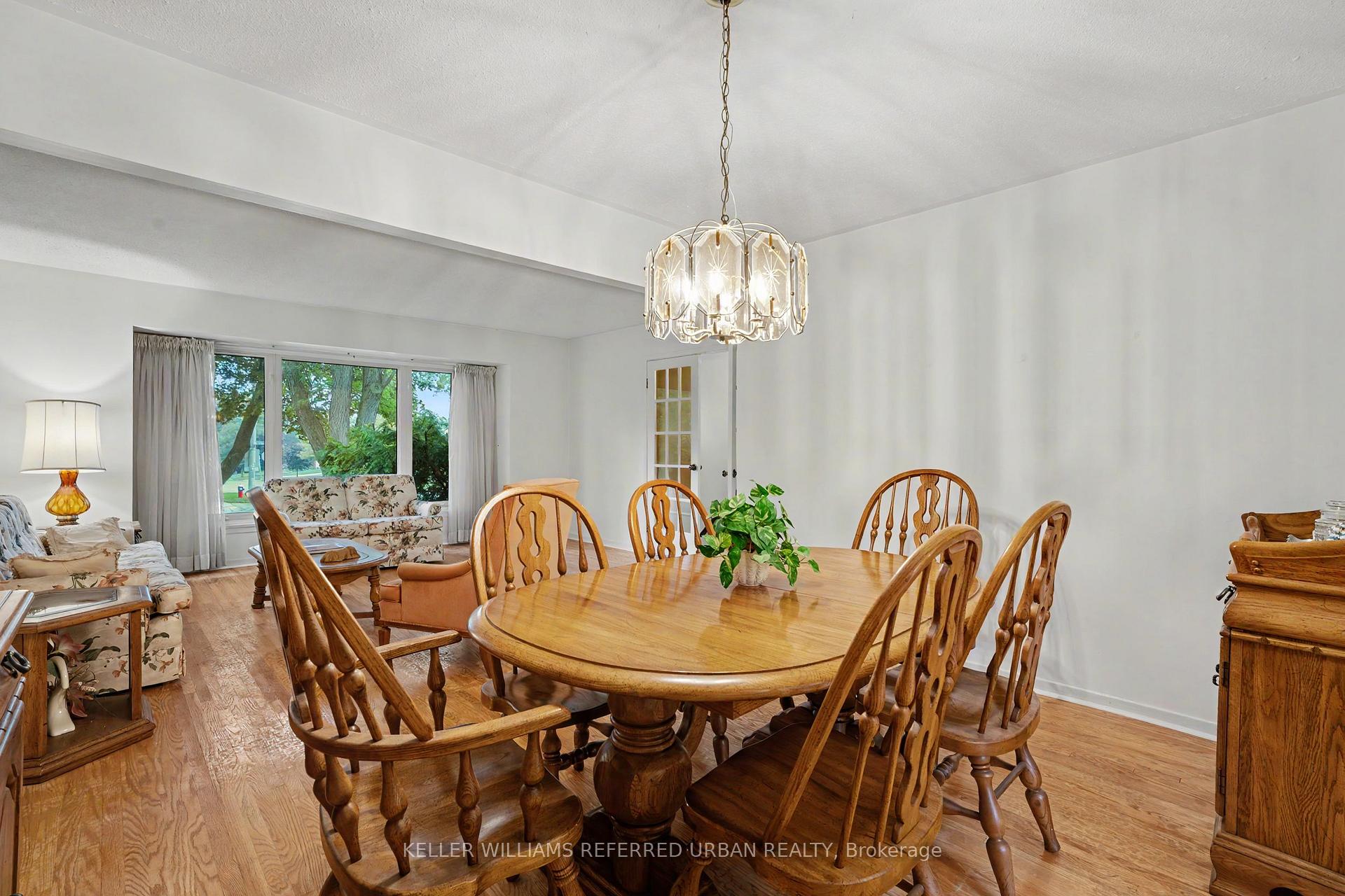 Photo 16 of 2653 Constable Road, Mississauga, Clarkson — HOMEH