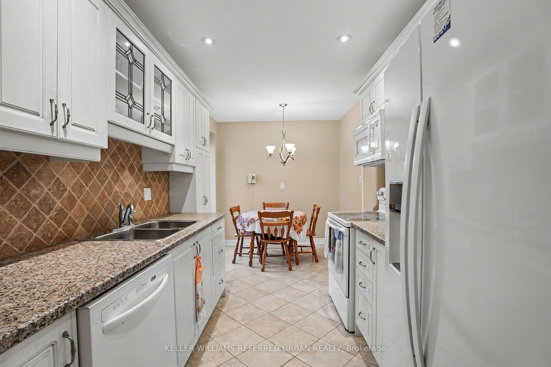 Photo 22 of 2653 Constable Road, Mississauga, Clarkson — HOMEH