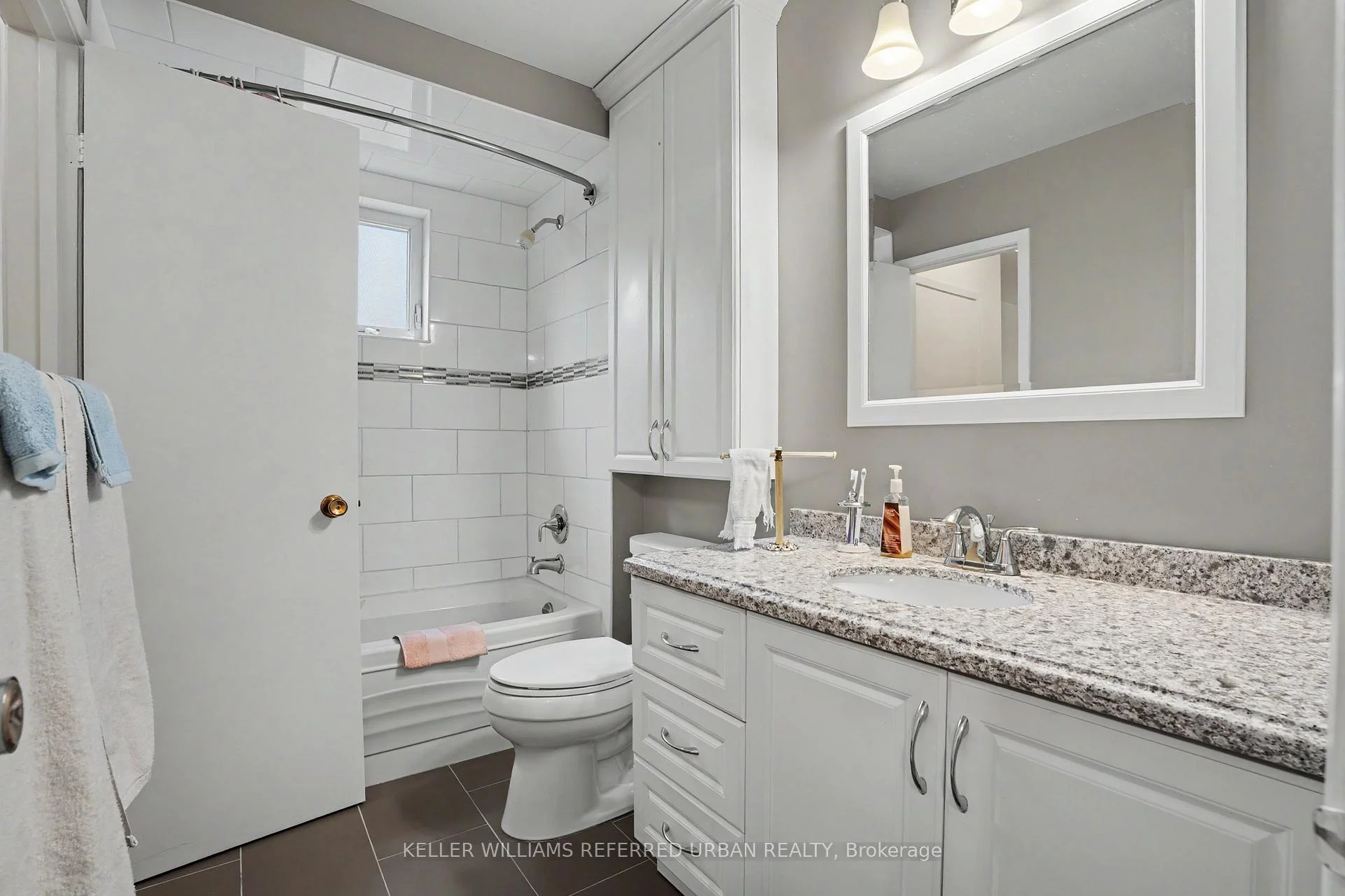 Photo 49 of 2653 Constable Road, Mississauga, Clarkson — HOMEH