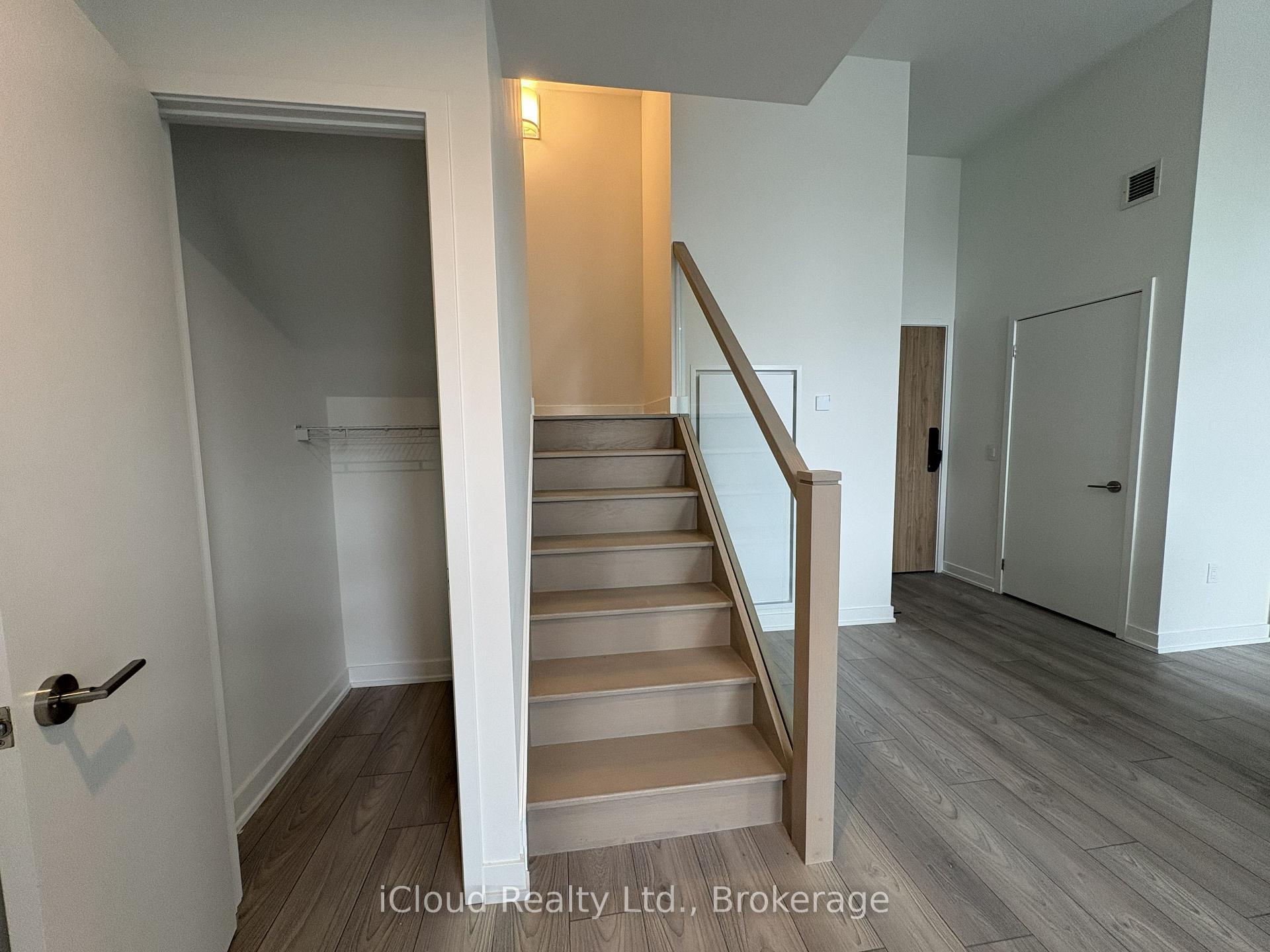 Photo 10 of Unit TH 02, 1 Fairview Road, Mississauga, Mississauga Valleys — HOMEH