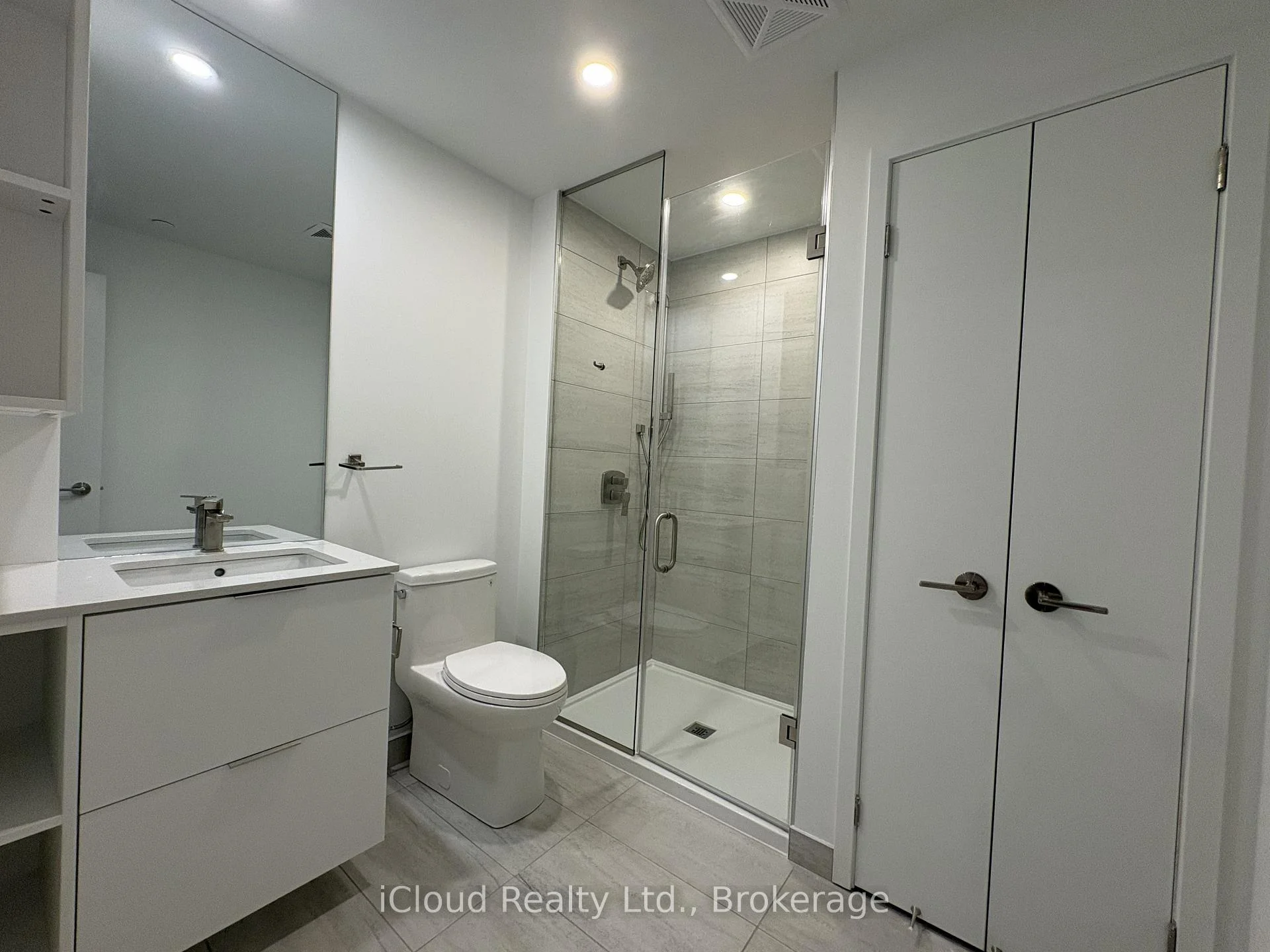 Photo 19 of Unit TH 02, 1 Fairview Road, Mississauga, Mississauga Valleys — HOMEH