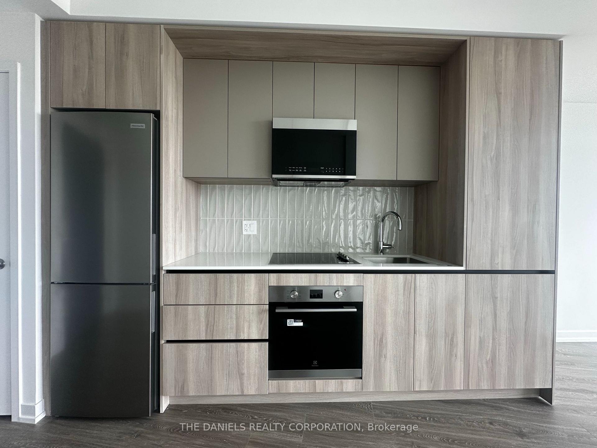 Photo of Unit 924, 2485 Eglinton Avenue W