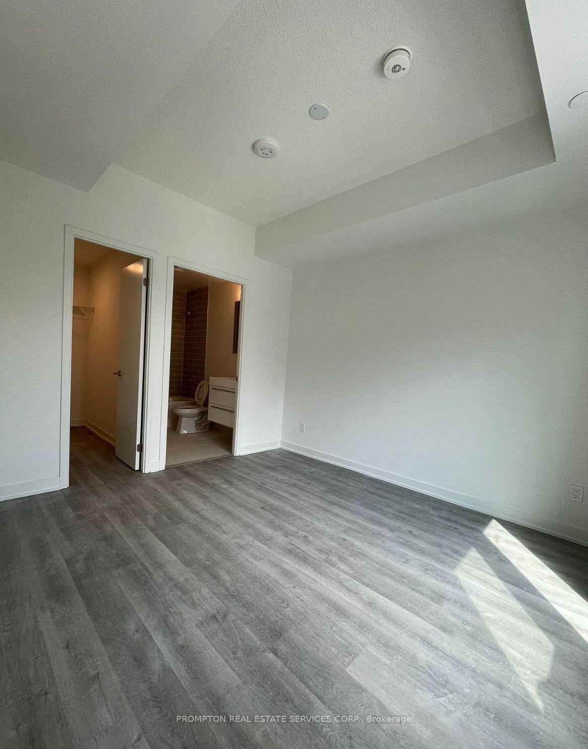 Photo 4 of Unit 708, 38 Simcoe Promenade, Markham, Unionville — HOMEH